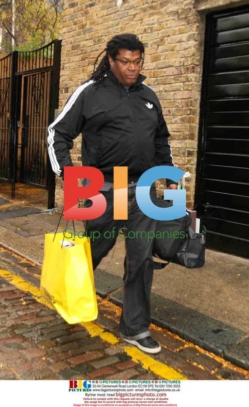 Amy Winehouse's manager collects belongings