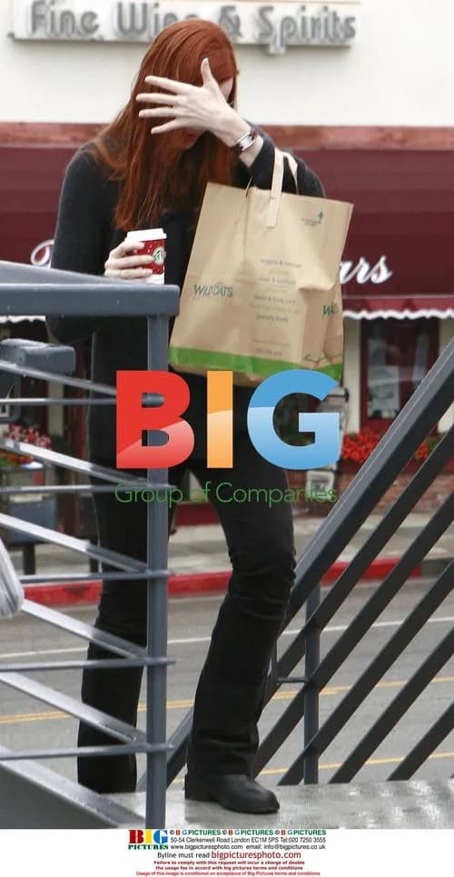 Marcia Cross plays peek-a-boo in Santa Monica