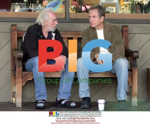 Warren Beatty on park bench