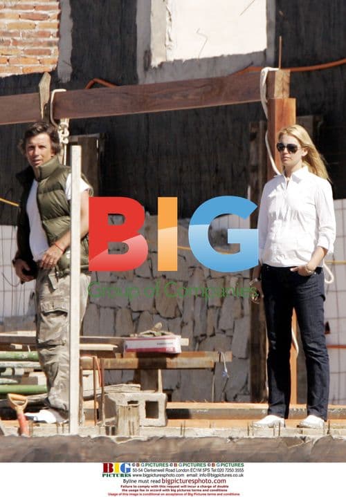 Valeria Mazza visits new villa in Punta del Este