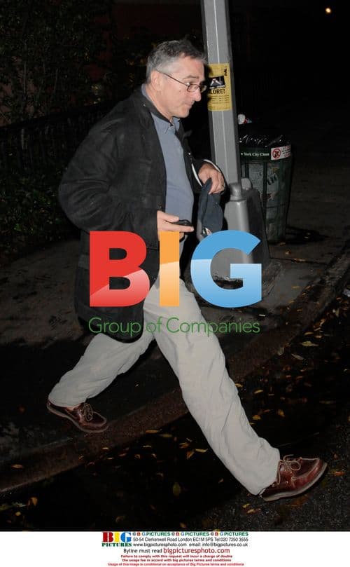Robert De Niro Leaves Restaurant After Injury