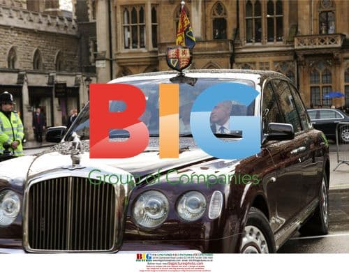 Royals Arrive for Queen's 60th Wedding Anniversary