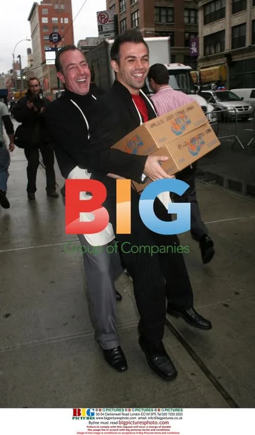 Michael Lohan Helps Feed Homeless