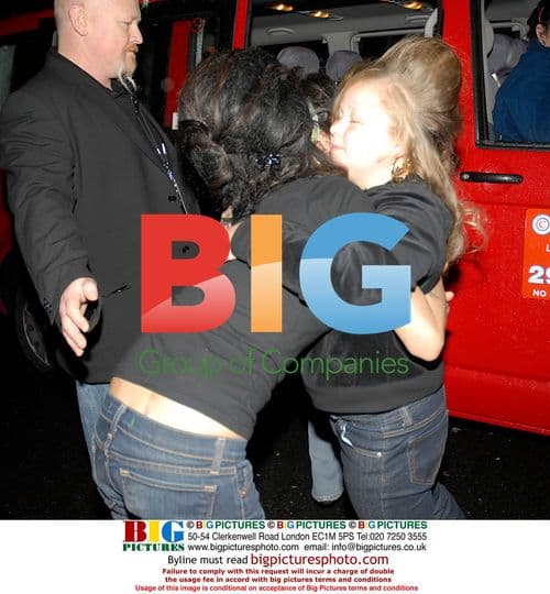 Amy Winehouse Meets Fan Backstage in Blackpool