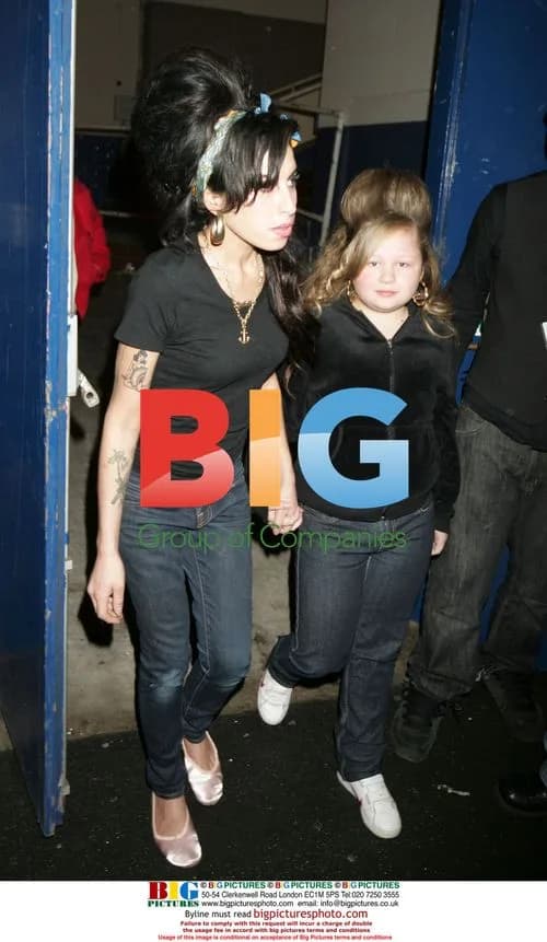 Amy Winehouse Meets Young Fan in Blackpool
