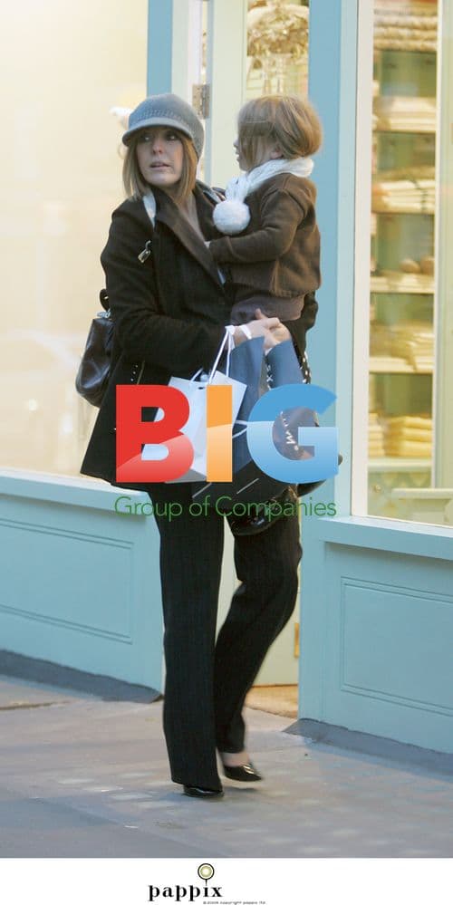 TV Host Helen Fospero and Daughter Out in London