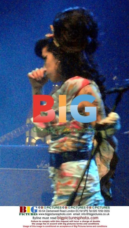 Amy Winehouse Performs in London