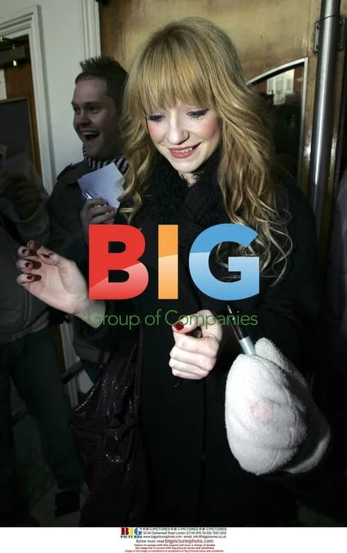 Nicola Roberts Leaving Radio One Live Lounge