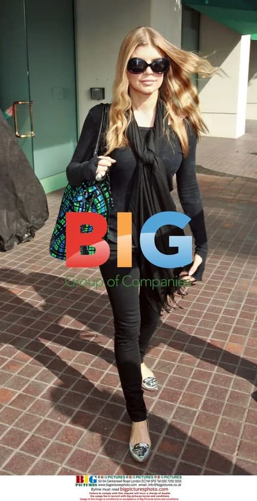 Fergie Looks Fabulous Leaving Home for Photo Shoot