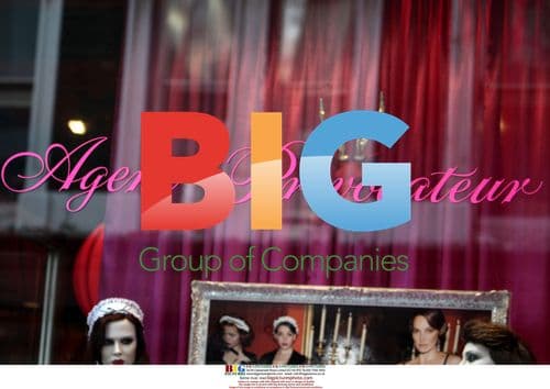 Jessie Wallace Goes Shopping for Lingerie