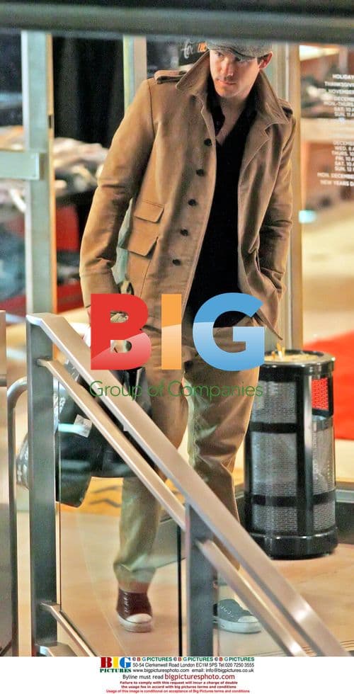 Scarlett Johansson and Ryan Reynolds go shopping