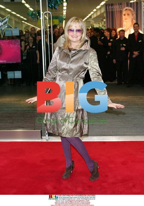 Twiggy Unveils New M&S Pantheon Store