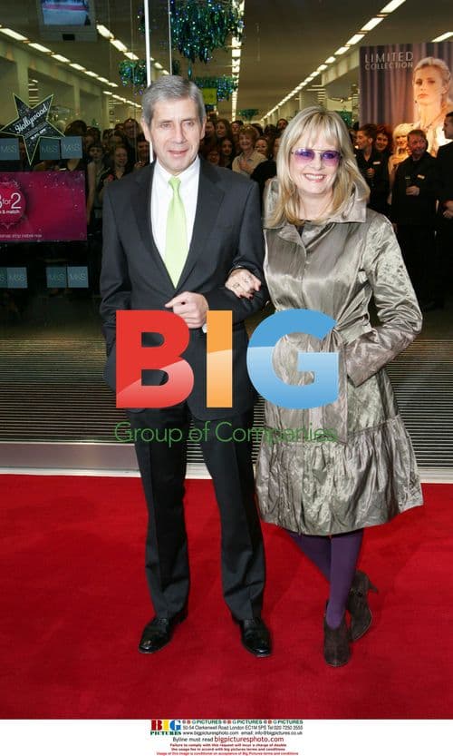 Twiggy and Stuart Rose Unveil Marks & Spencer Store