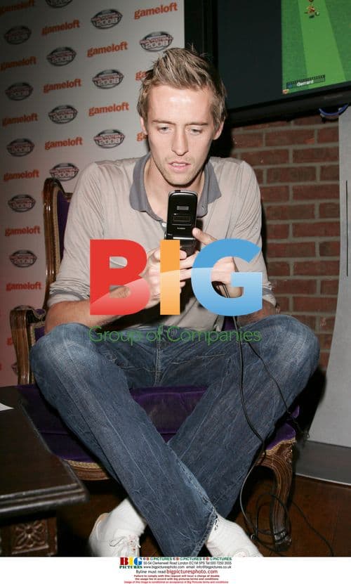 Peter Crouch Launches Real Football 2008