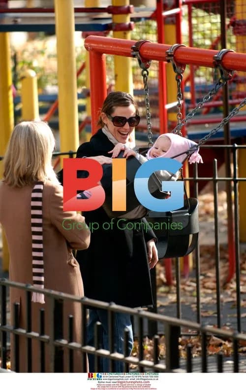 Jennifer Garner with Daughter Violet in Central Park