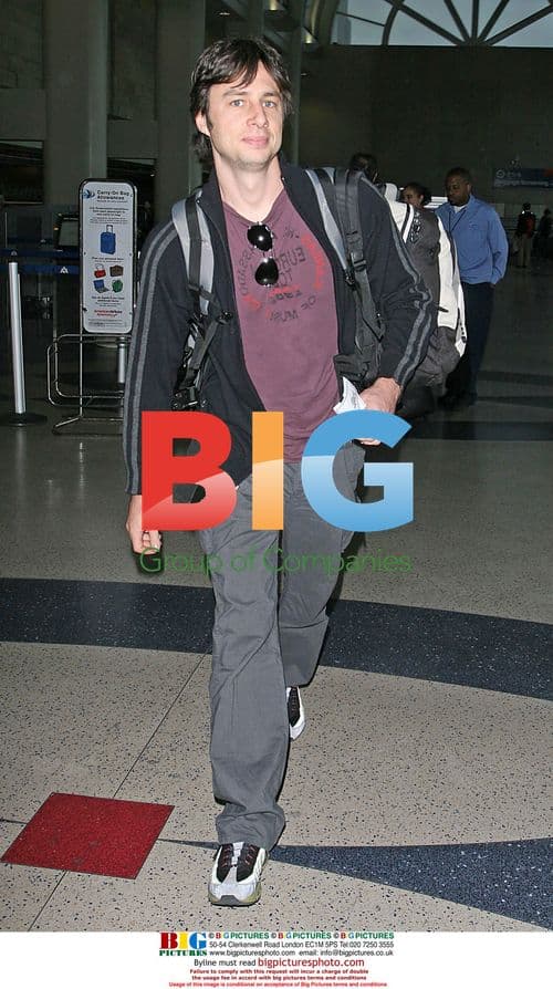 Zach Braff greeted by airport guide