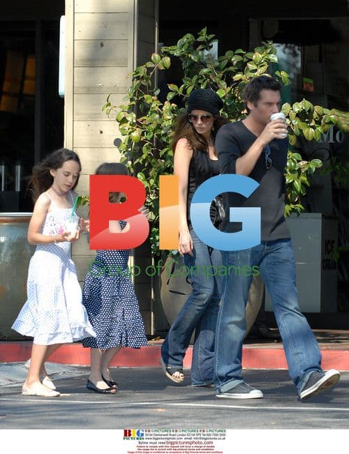 Kate Beckinsale and daughter out