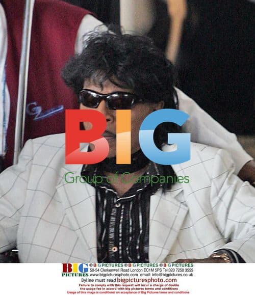 Little Richard Spotted in Wheelchair at Airport