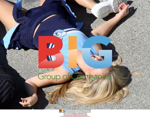 Hayden Panettiere and Nick D'Agosto on "Heroes" Set