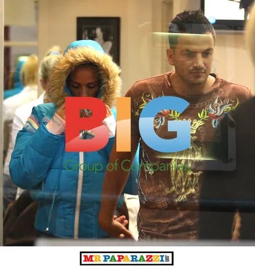 Jordan Visits Beauty Salon with Family