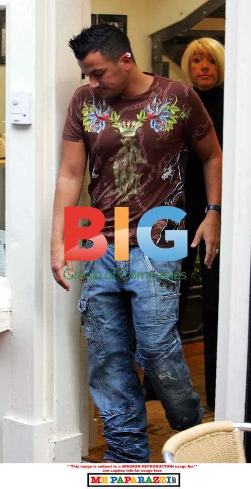 Katie Price Visits Beauty Salon with Husband and Baby