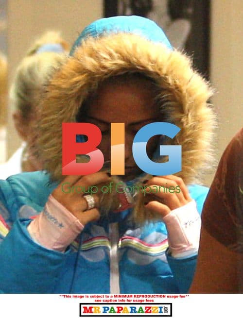 Katie Price Goes Incognito at Beauty Salon