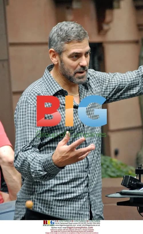 George Clooney and Brad Pitt on 'Burn After Reading' Set