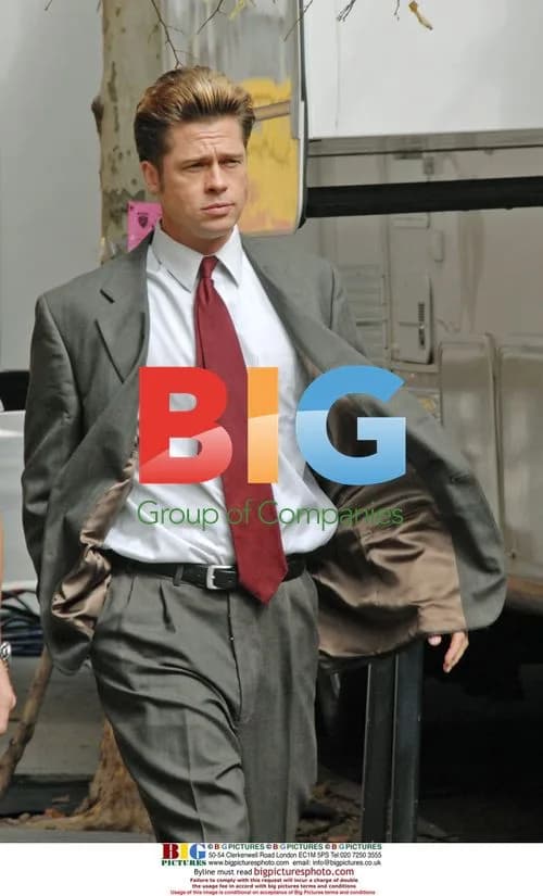 Clooney and Pitt on 'Burn After Reading' Set