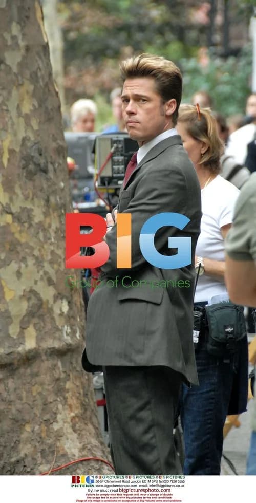Clooney and Pitt on 'Burn After Reading' Set