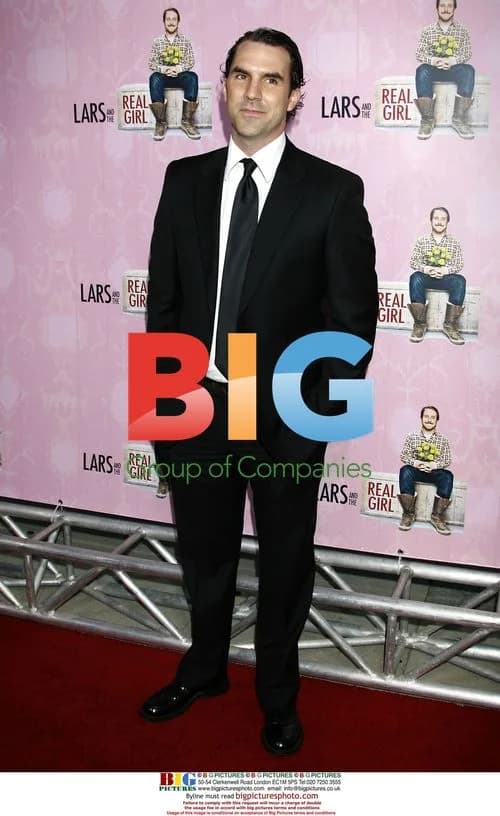 Paul Schneider Arrives at "Lars And The Real Girl" Premiere