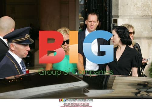 Victoria Beckham Arrives at Chanel Show