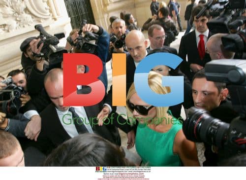 Victoria Beckham Leaves Ritz for Chanel Show