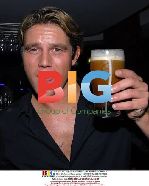 Ziggy Lichman at Earth Nite Club