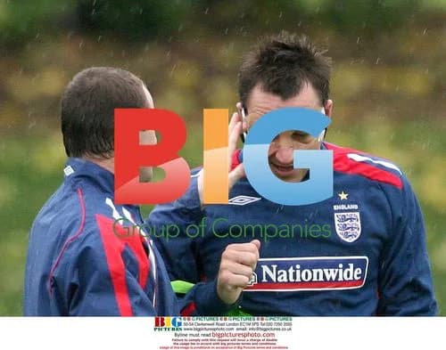 Rooney checks Terry's face mask