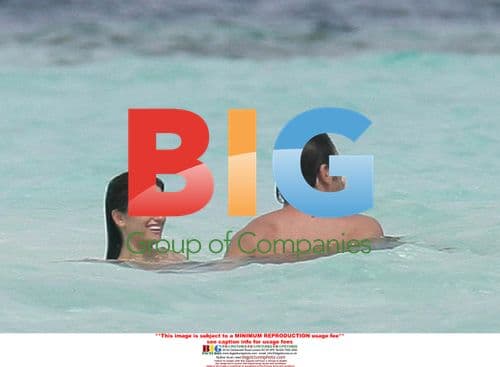 Penelope Cruz and Javier Bardem on exotic island