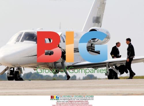 Kate Moss and Jamie Hince board plane in Ibiza