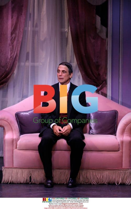 Tony Danza debuts in 'The Producers'