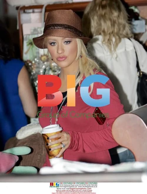 Pregnant Christina Aguilera Shopping for Crib