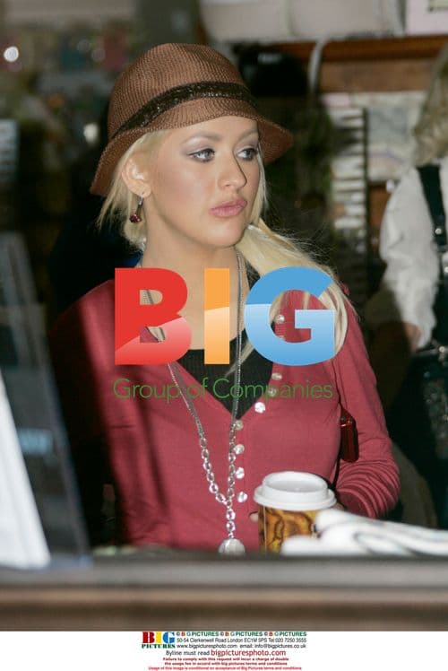 Pregnant Christina Aguilera Shopping for Crib