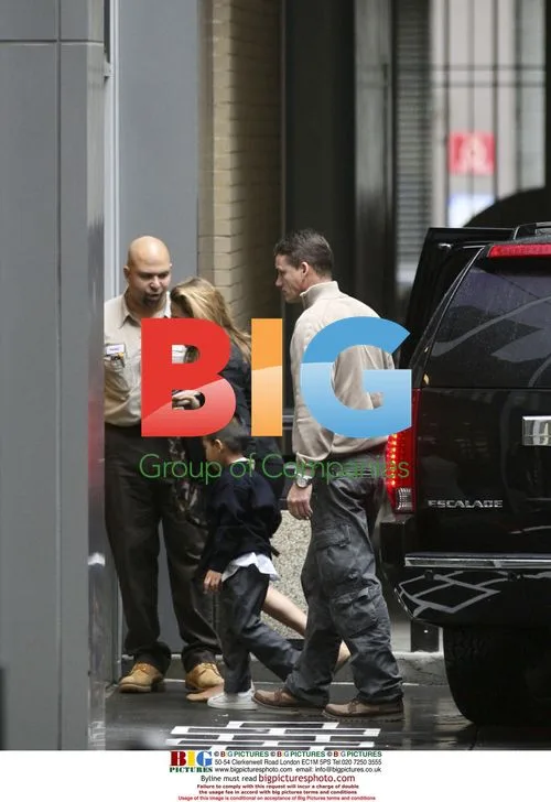 Angelina Jolie drops off Maddox at school