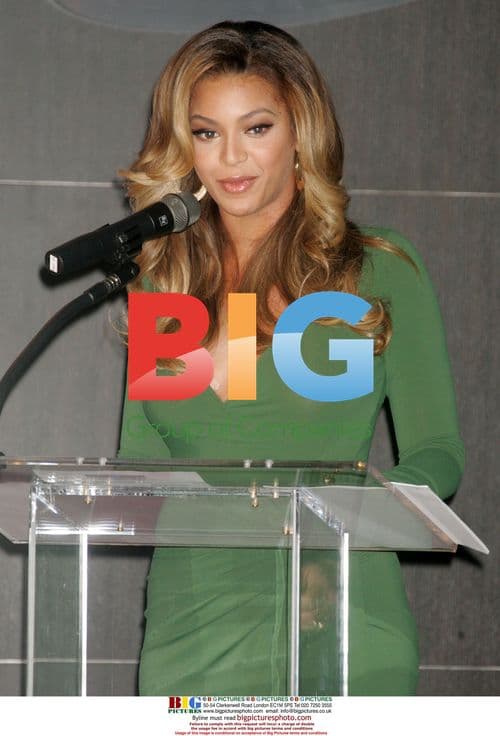 Beyonce Unveils Samsung 'B' Phone