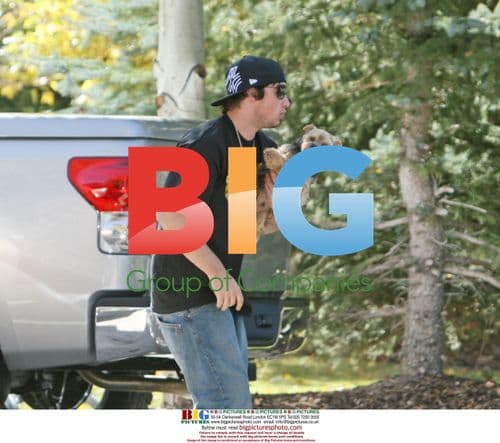 Lindsay Lohan Shopping in Utah