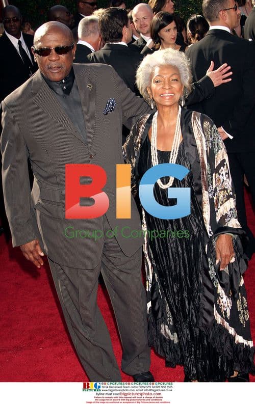 Lou Gossett Jr and Nichelle Nichols at 59th Emmy Awards