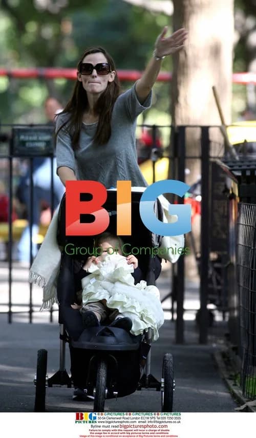 Jennifer Garner and Daughter Violet in Central Park