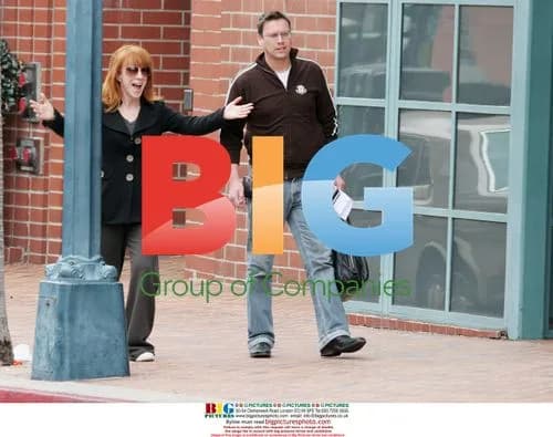Kathy Griffin Chatting with Friend