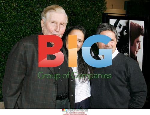 Sumner Redstone, Paula Redstone and Brad Grey at Film Premiere