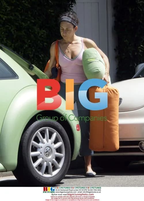 Mandy Ingber arrives at Owen Wilson's home