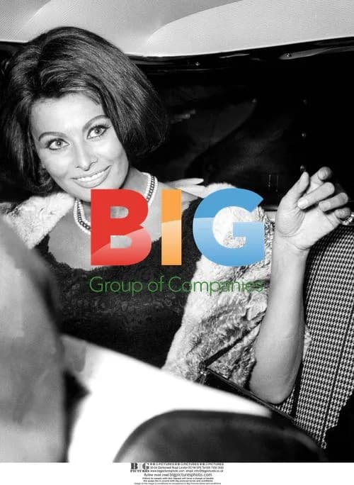 Sofia Loren Tries on Laroche Coat