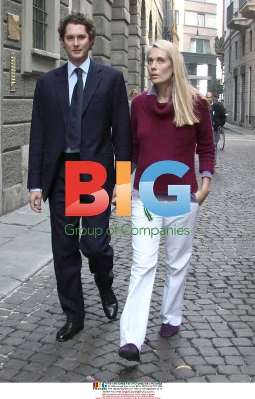 Jaki Elkann and Lavinia Borromeo shopping