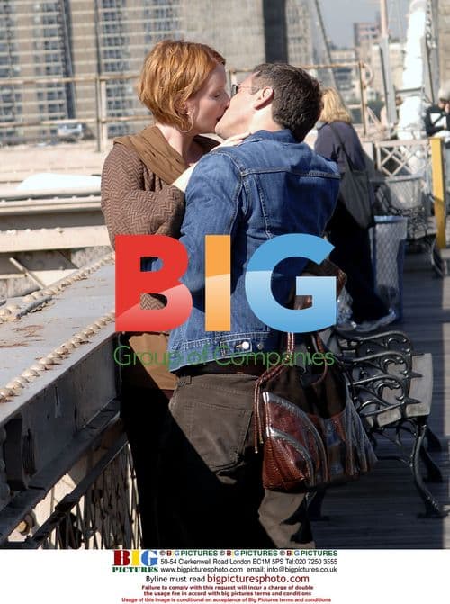 Cynthia Nixon and David Eigenberg on 'Sex and the City' set